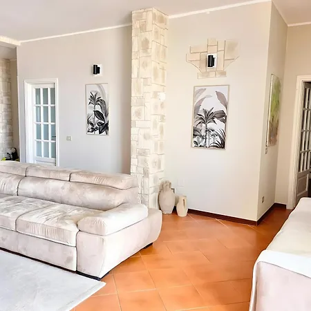 Villa Della Baia