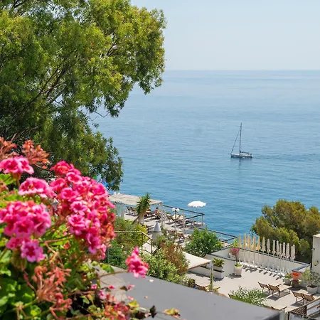 Villa Della Baia *